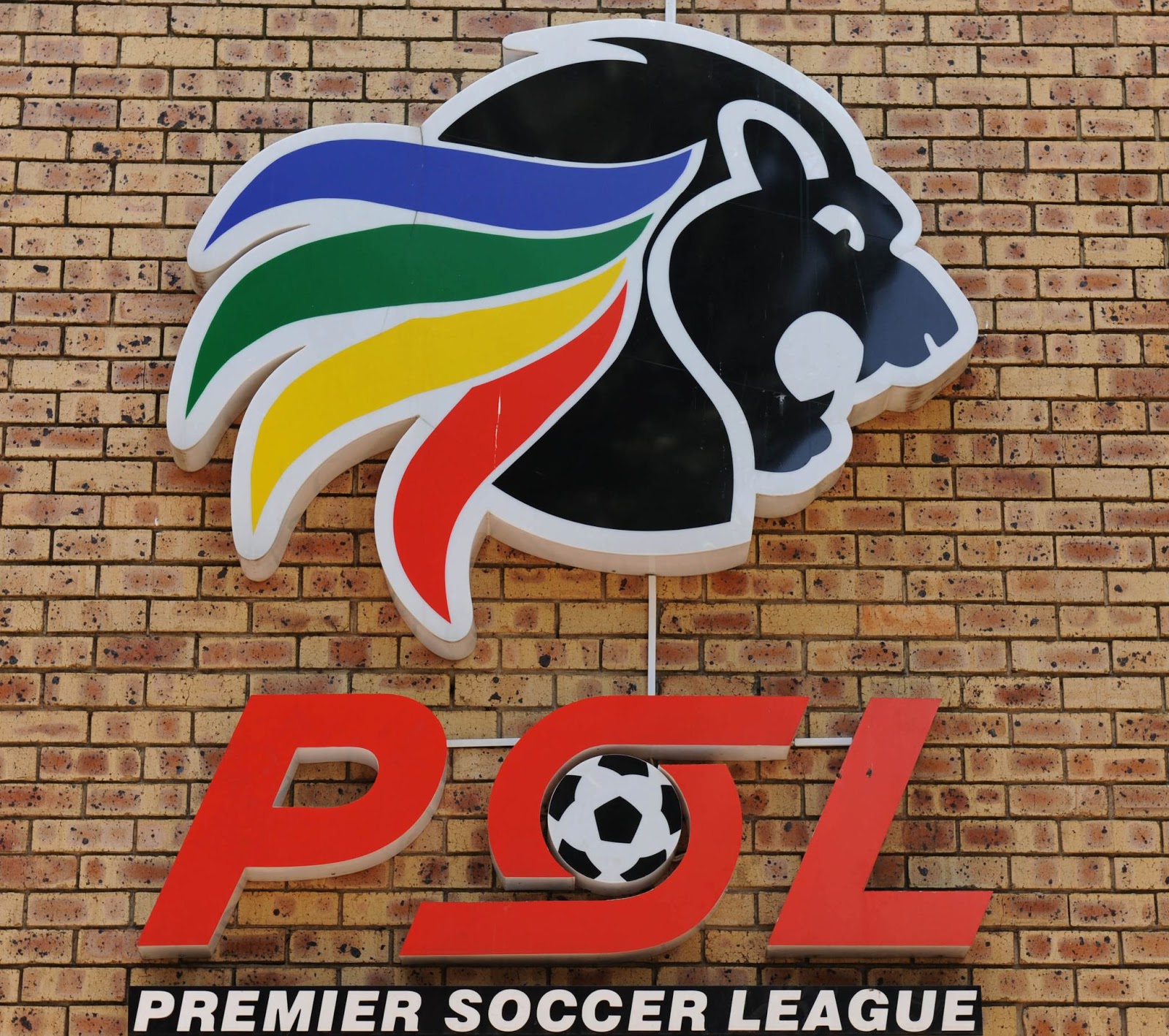 PSL Acting CEO heaps praise on Motaung | DISKIOFF