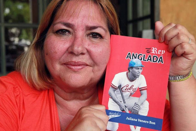 JULIANA VENERO Bon, autora del libro sobre el conocido pelotero Rey Vicente Anglada, fotografiada el jueves, 18 de agosto del 2016. Roberto Koltun rkoltun@elnuevoherald.com JULIANA VENERO Bon, autora del libro sobre el conocido pelotero Rey Vicente Anglada, fotografiada el jueves, 18 de agosto del 2016. Roberto Koltun rkoltun@elnuevoherald.com
