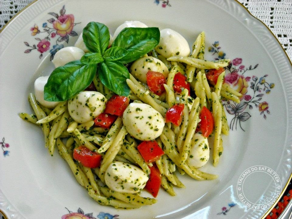 TROFIE AL PESTO CON POMODORINO E MOZZARELLA ITALIANS DO EAT BETTER