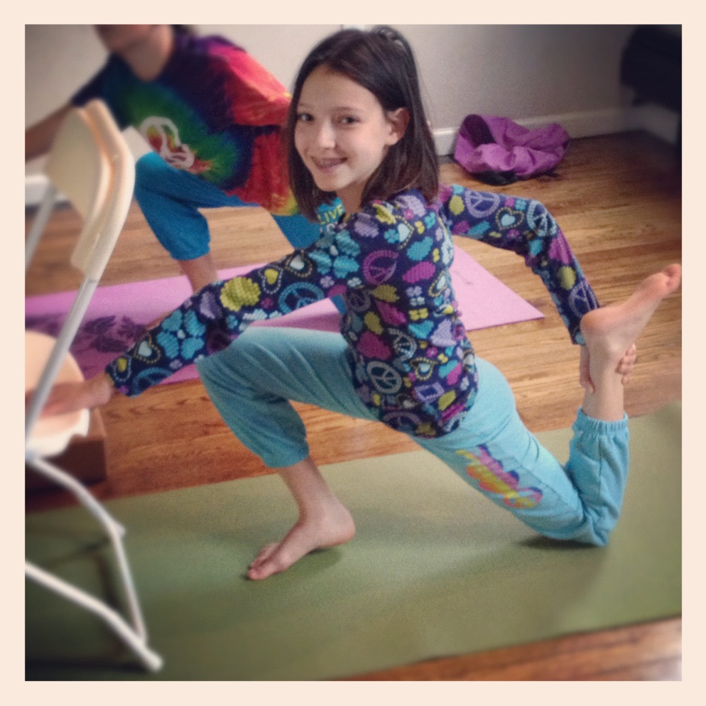 Alluem Kids Chair Yoga