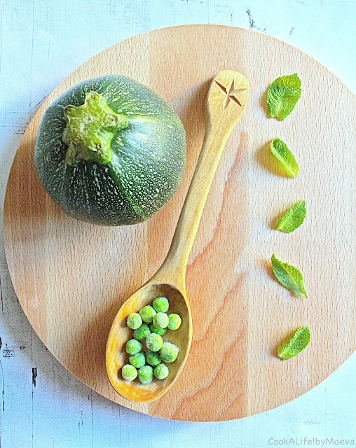 Soupe froide de courgettes, garden peas et menthe • Cook A Life! by Maeva