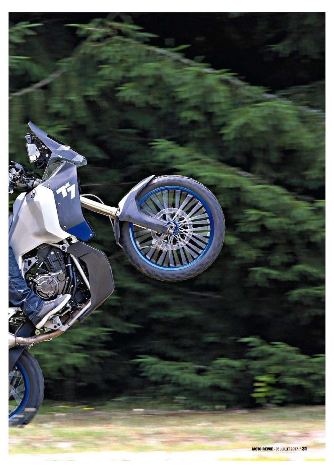 yamaha t7 vs africa twin