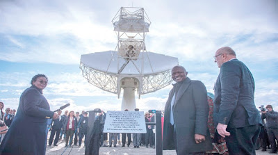 Sud-àfrica presenta un super telescopi de ràdio