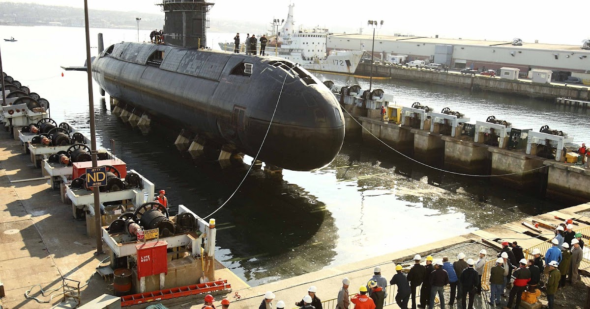 Naval Open Source INTelligence: Submarine HMCS Windsor back in water ...