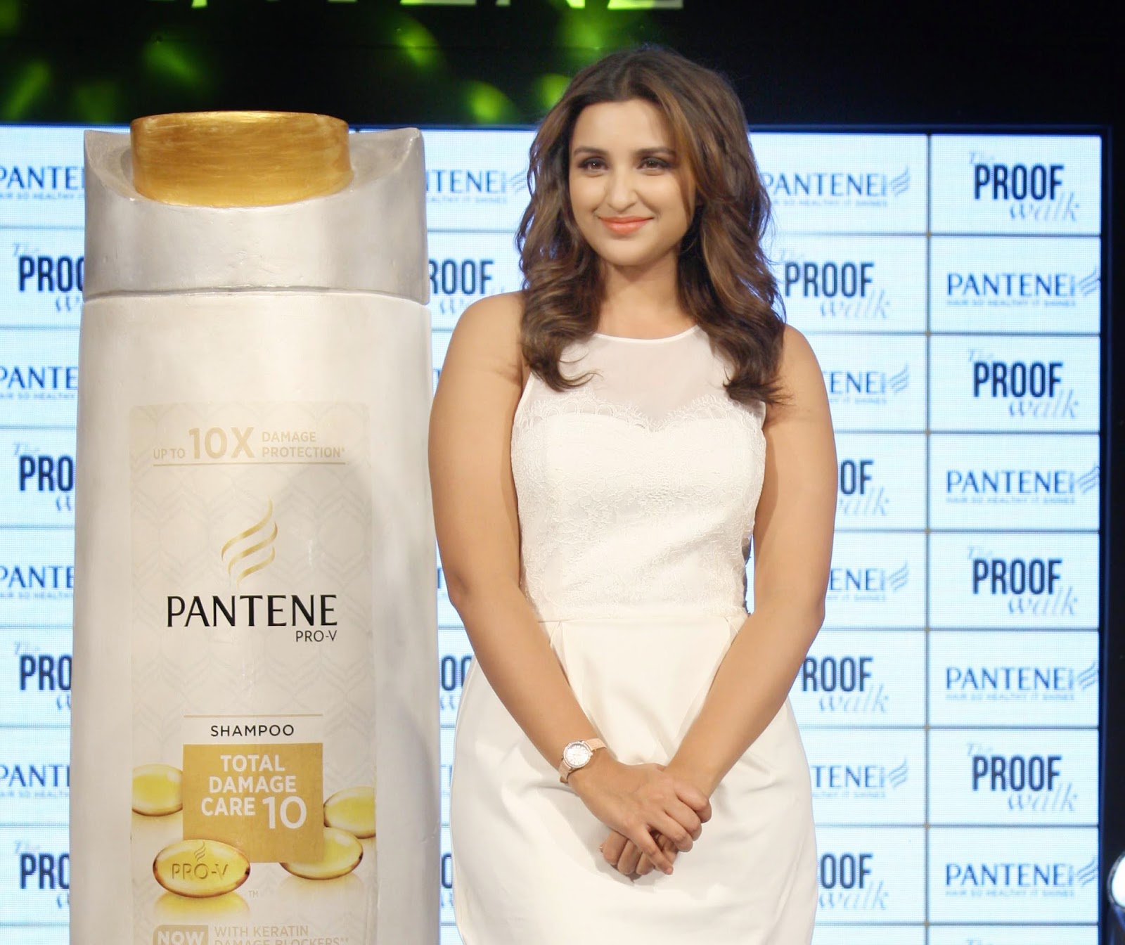 High Quality Bollywood Celebrity Pictures Parineeti