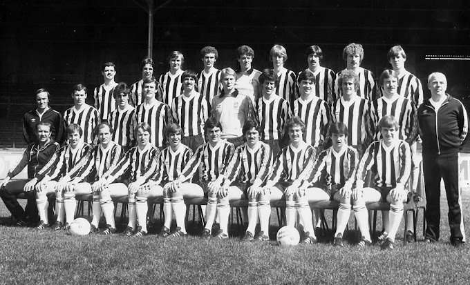 ST MIRREN F.C 1980-81. By Panini.