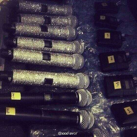 Kpop idols' customized microphones (BIGBANG, 2NE1, EXO, Tiffany and more)