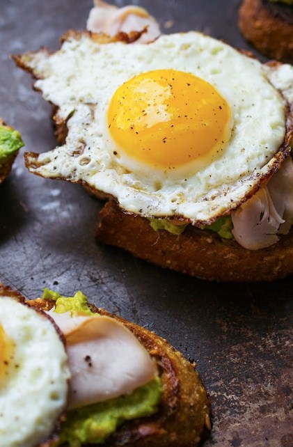 Avocado Toast With Turkey And Egg - Velly Cooking