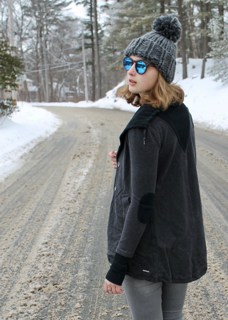 Lululemon yoga jacket, grey pom pom beanie + winter boots #ootd