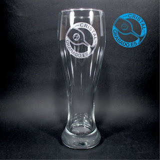Vaso de cerveza Alemán grabado con logotipo