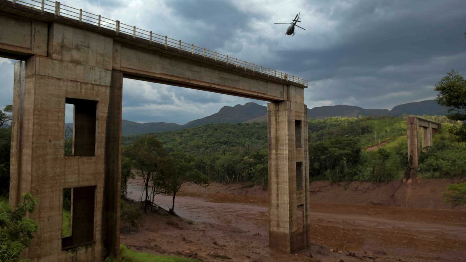 Tragédia em Brumadinho: buscas continuam pelo 8º dia nesta sexta-feira