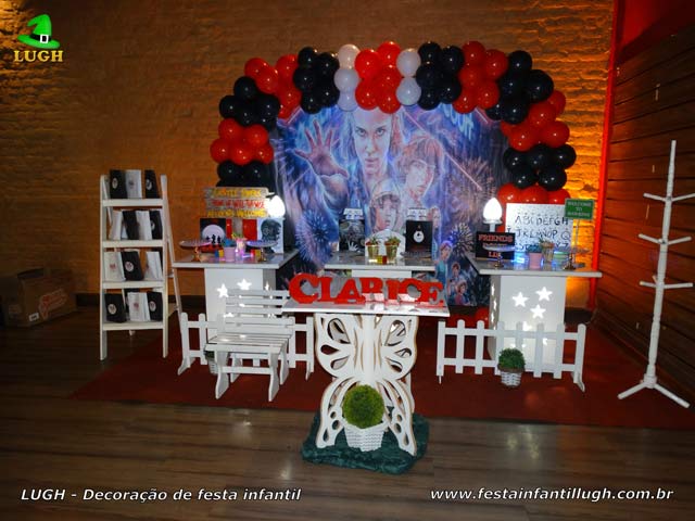 Decoração para festa de adolescentes tema Stranger Things Decoração para festa de adolescentes tema Stranger Things