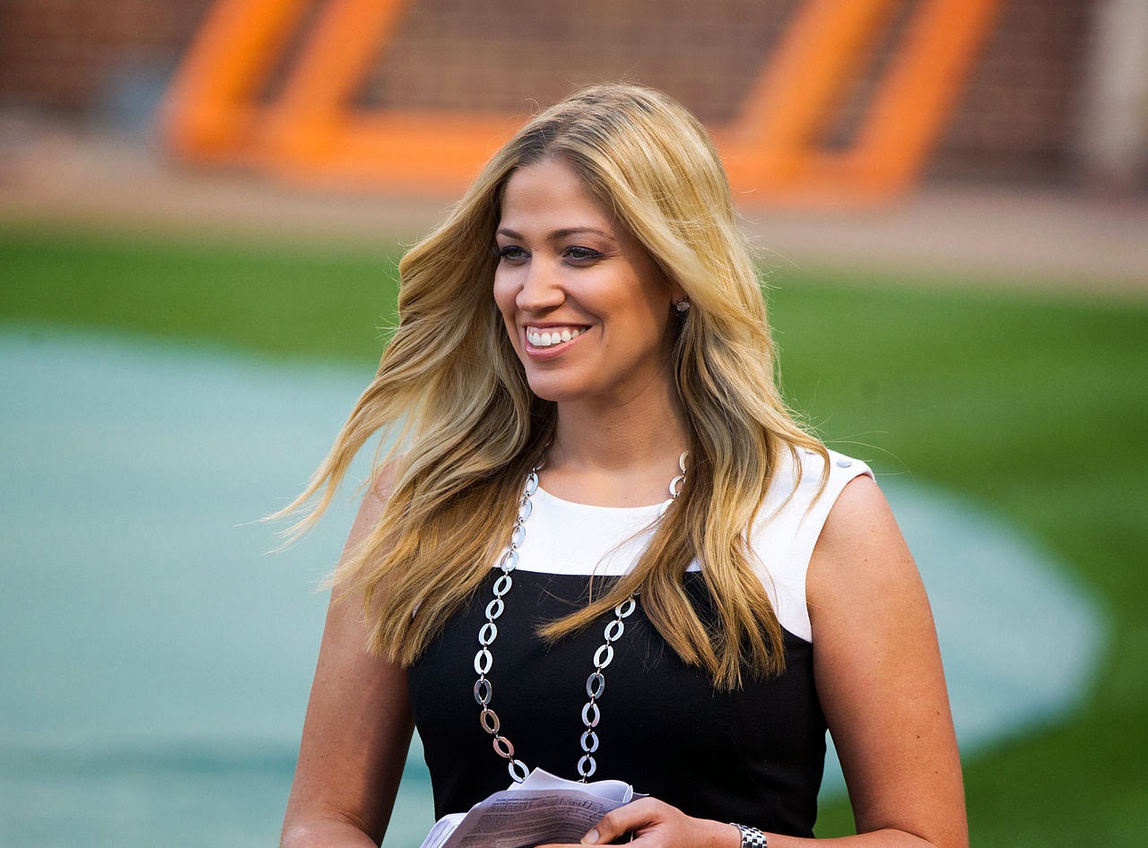 A Look at Sports Hottie and Yankees Reporter Meredith Marakovits Part 2