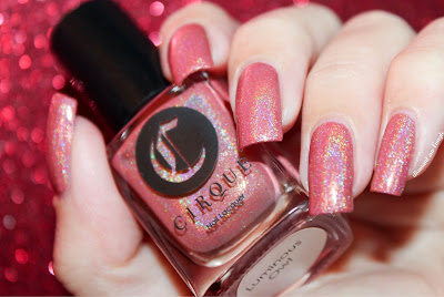 Swatch of the nail polish "Luminous Owl" from Cirque Colors