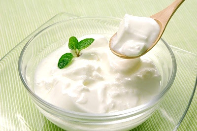 Cách làm trắng da bằng sữa chua (1)