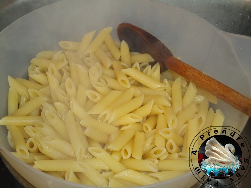 Sauce Arrabiata au poulet et penne (pas à pas en photos)