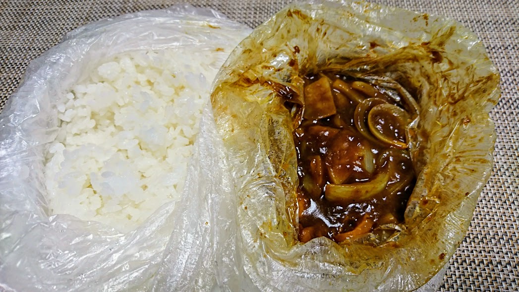 Debus くりえ と ポリ袋で作るカレーとポリ袋炊飯 ポリ袋レシピ