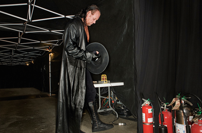 Segmento Backstage - Taker LOD The_Undertaker_in_the_Backstage