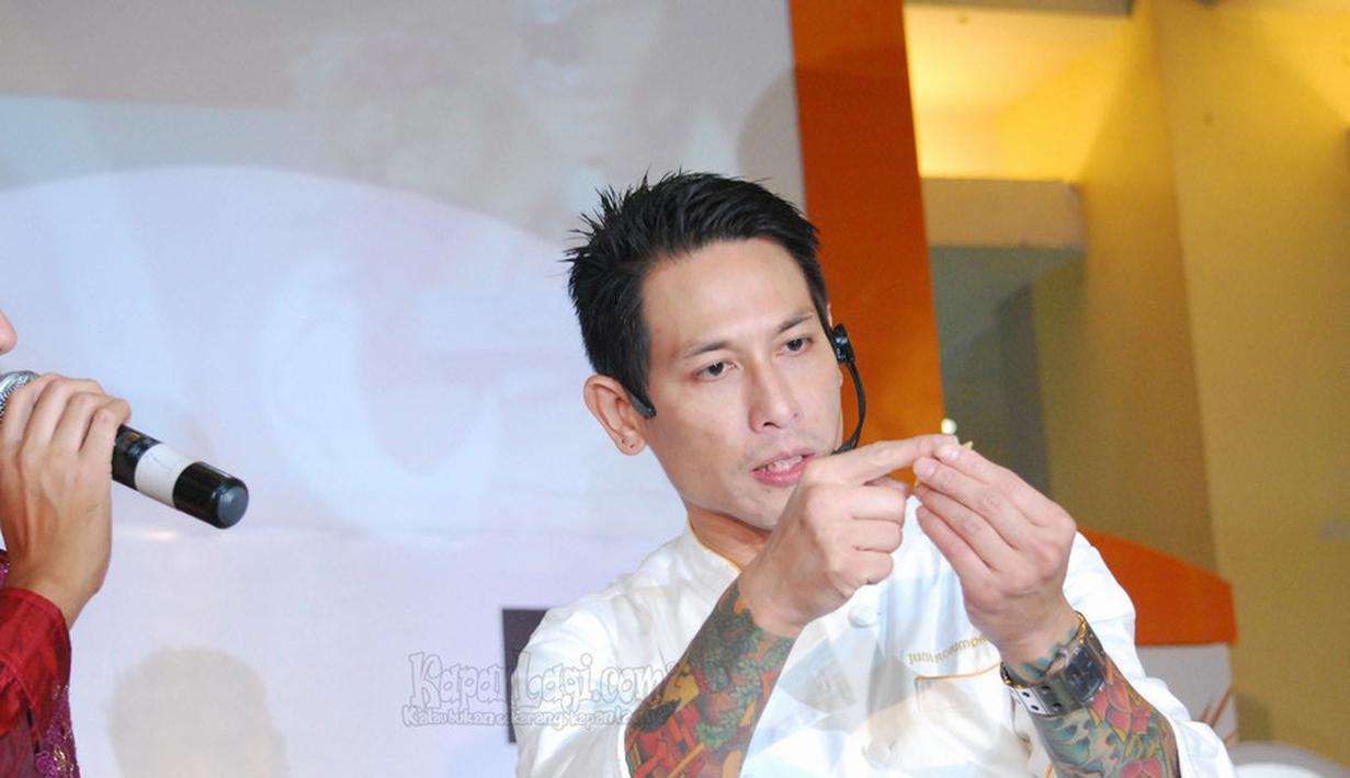 Biografi Chef Juna Juri Master Chef Indonesia Foto