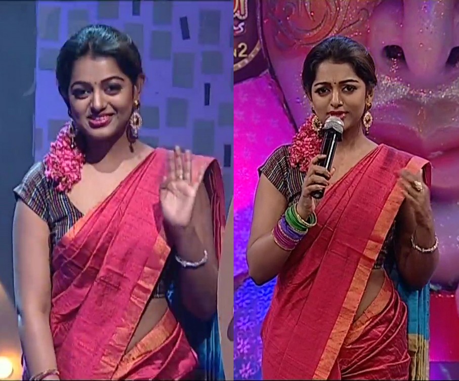 Malayalam Anchor Meera In Comedy Express