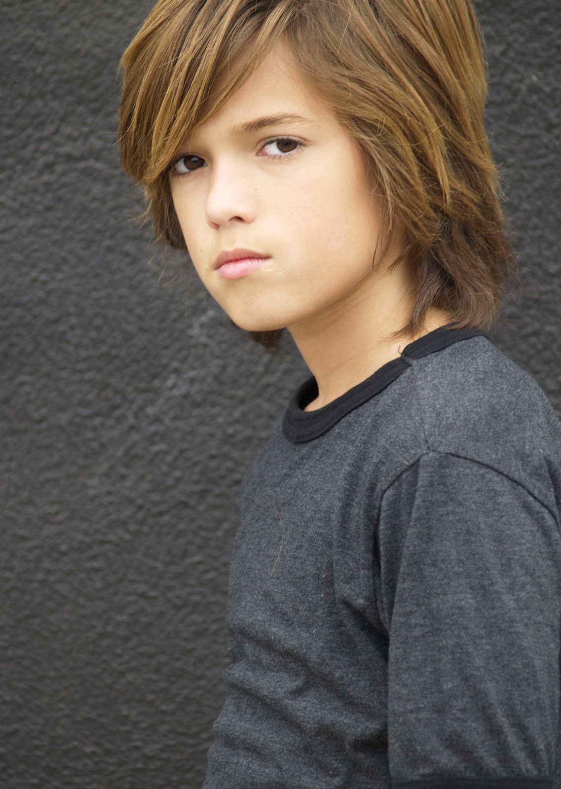 FAMOUS BOYZ 2 Too Young