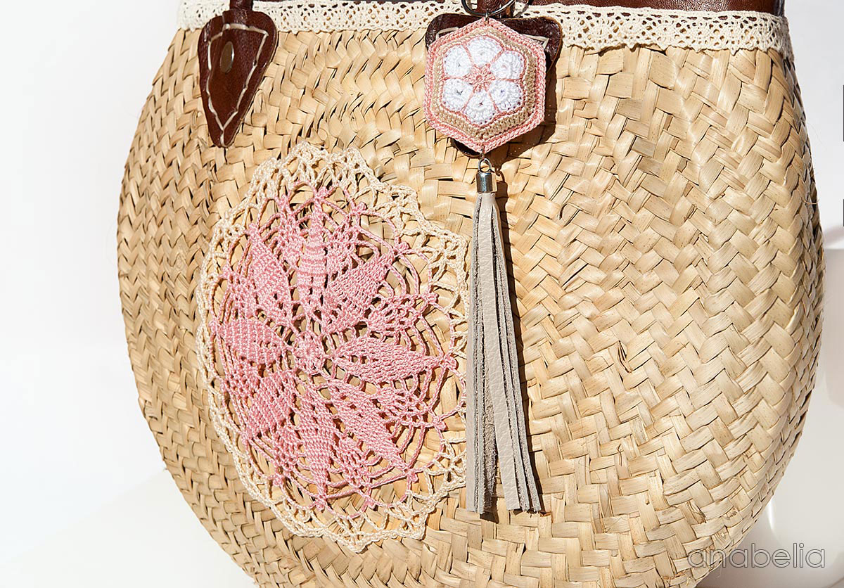 Anabelia craft design: Vintage-chic crochet summer bag