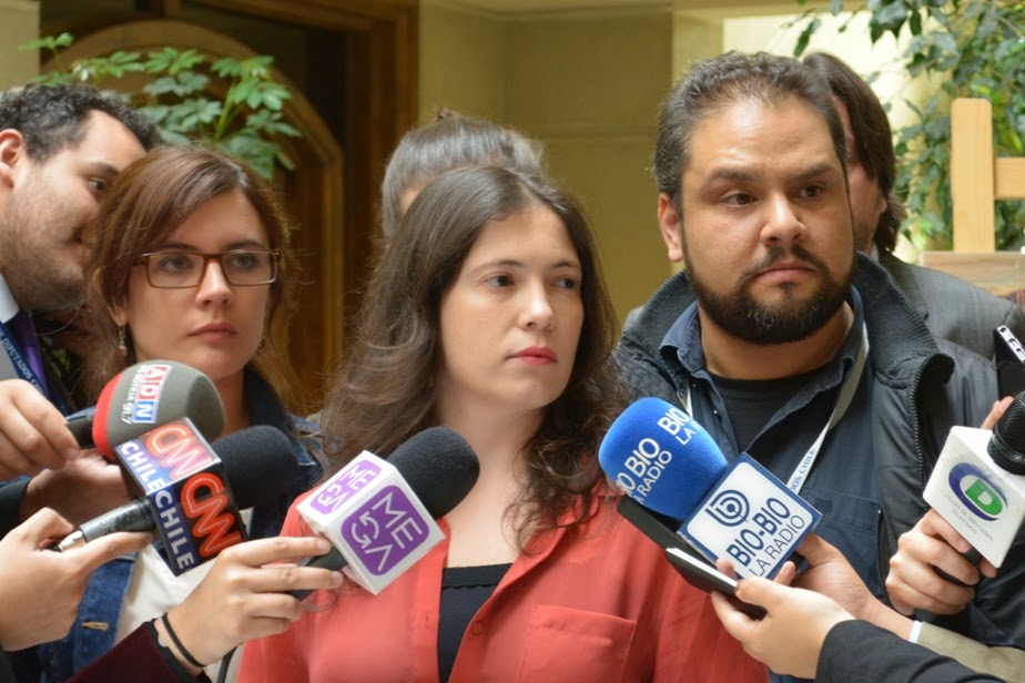 Colegio de Periodistas, diputados y dirigentes acusan despidos y prácticas antisindicales en ADN Radio