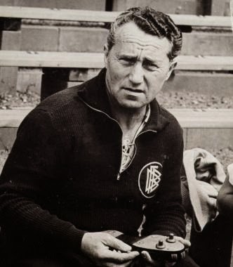 รองเท้าผ้าใบ