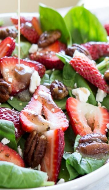 Strawberry Spinach salad with Candied Pecans #strawberry #recipe