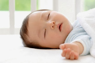 Em bé ngủ ngon đáng yêu, dễ thương và ngộ nghĩnh nhất