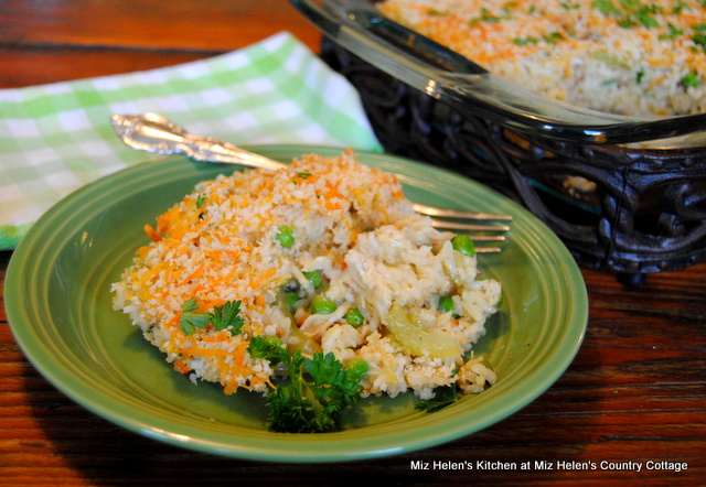 Old Fashioned Chicken and Rice Casserole at Miz Helen's Country Cottage