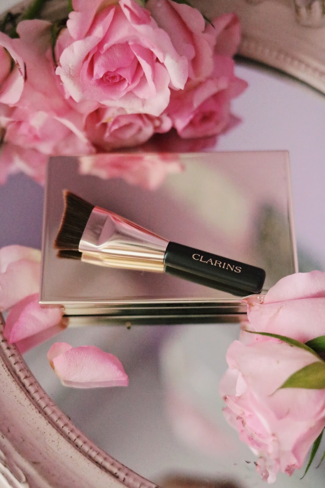 Clarins, Clarins Academie, cosmetiques, Contouring , Palette Contouring de Clarins , rose mademoiselle , rosemademoiselle , blog beauté ,revue , avis , swatch ,paris , beauté luxe , été 2017 , collection printemps été 2017 de clarins ,