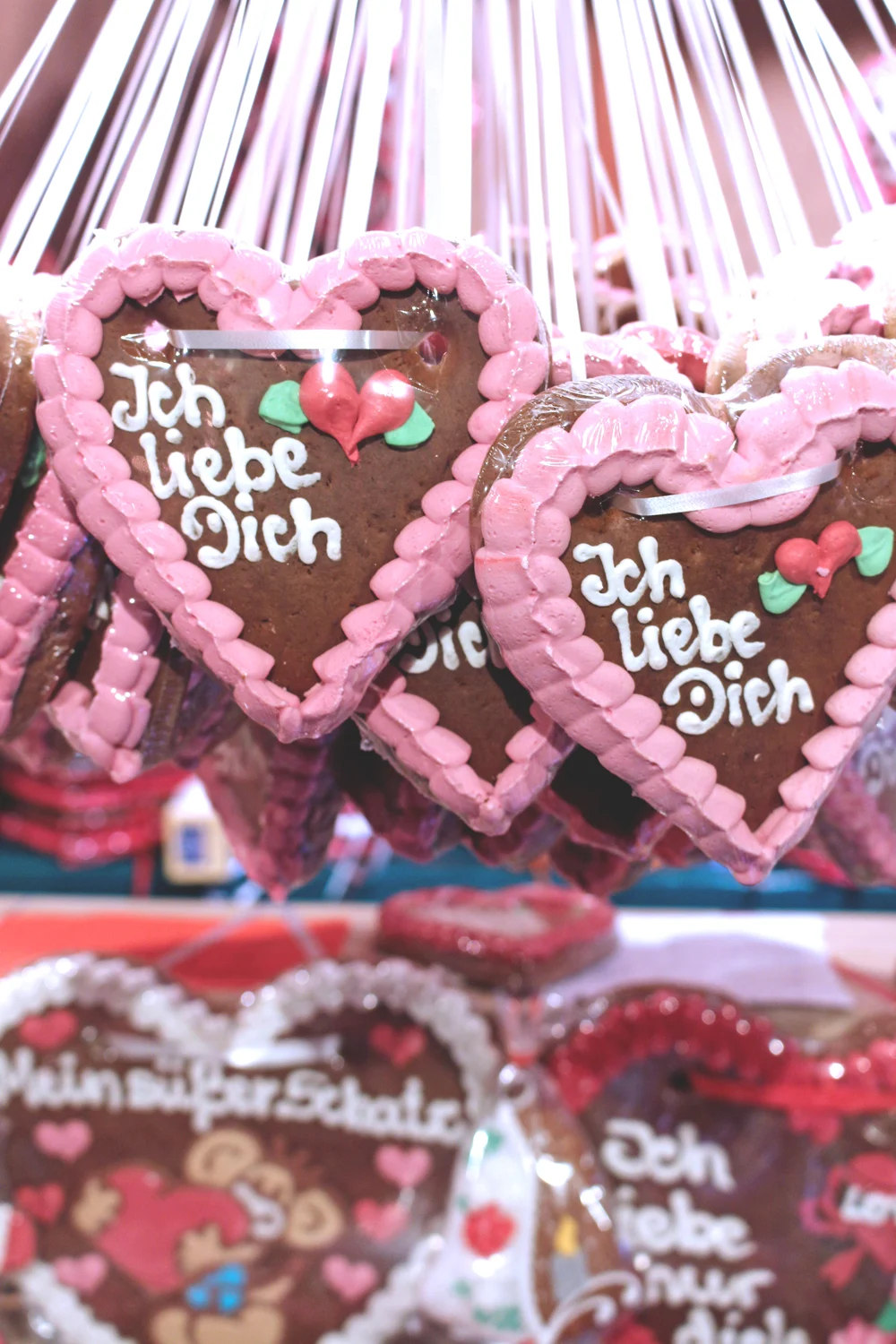 Ich Liebe Dich heart shaped biscuits at the German Christmas markets in Berlin - travel & lifestyle blog