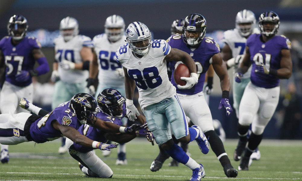 Dez Bryant Being Offered Free Crab Cakes for Life If He Signs With