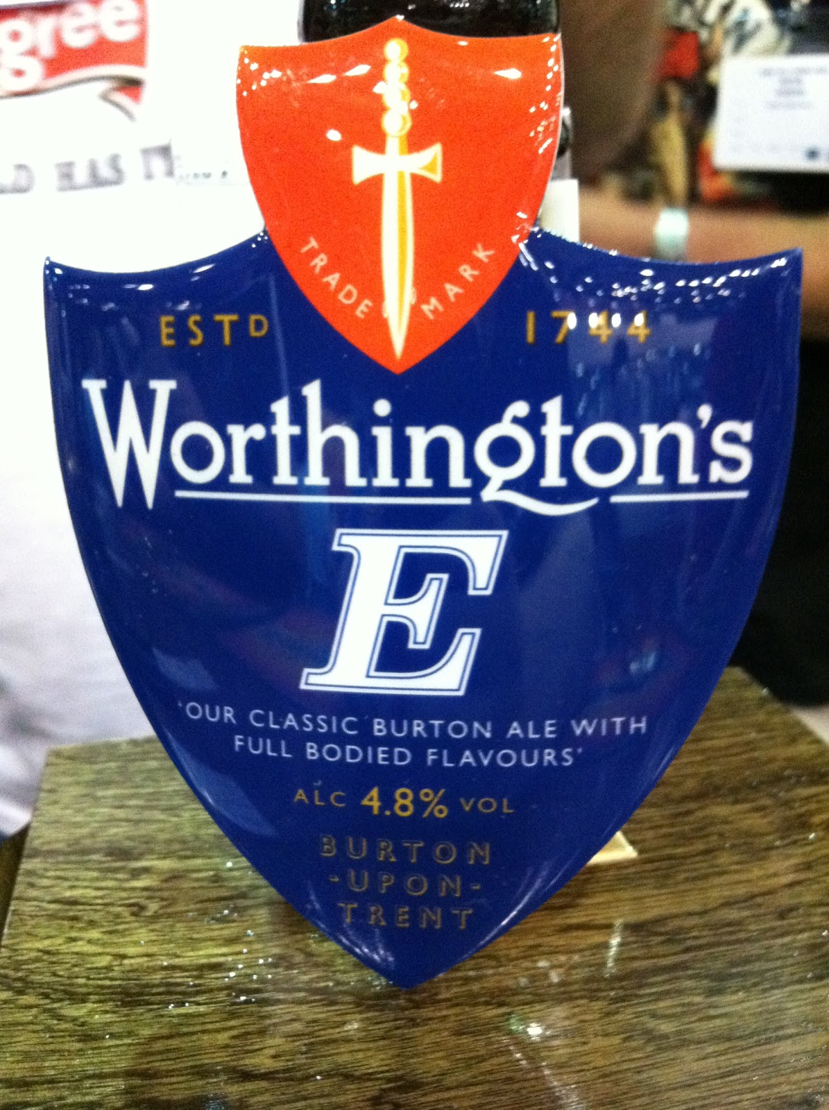 Hans Beers Worthington's E