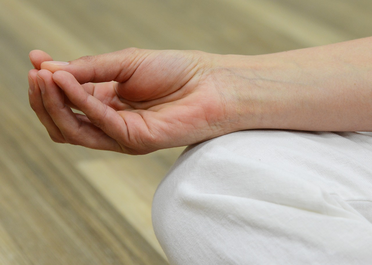 a kéz ujjai ízületeinek fájdalmainak kezelése