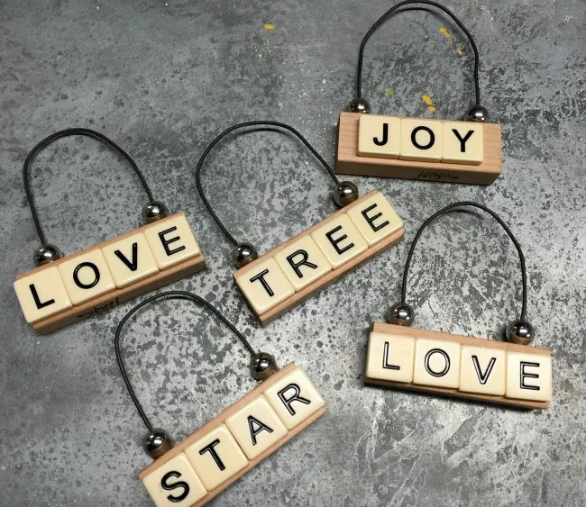 Repurposed DIY Christmas Ornaments using Jenga blocks and vintage scrabble tiles www.homeroad.net