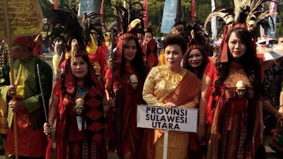 Gunakan Pakaian Kabasaran dr Devi Tampil Cantik, Bahkan Mengangkat Budaya Daerah