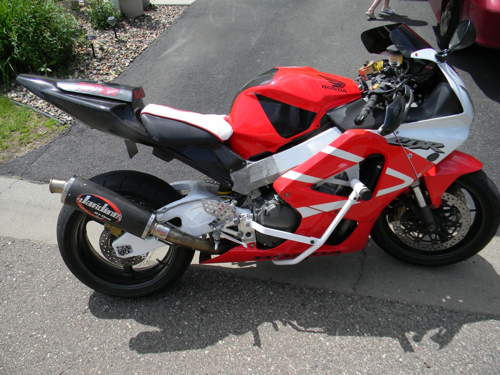 Honda CBR 929rr/954rr Carbon Fiber Test Data How Many Layers to Use