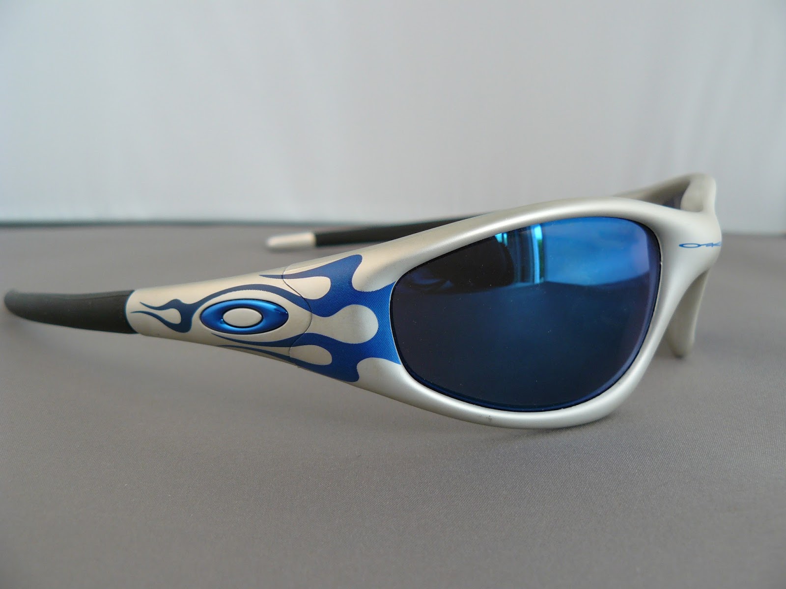 Oakleyforsale Oakley New Straight Jacket, Blue Flames, Ice Iridium