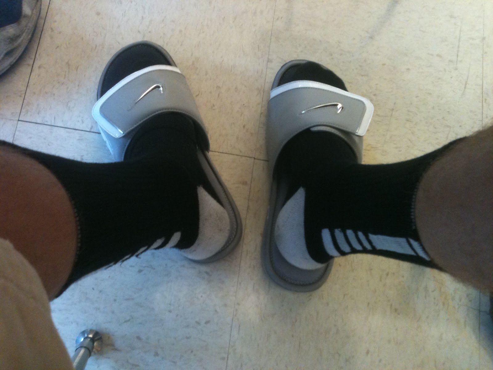 nike sandals and socks