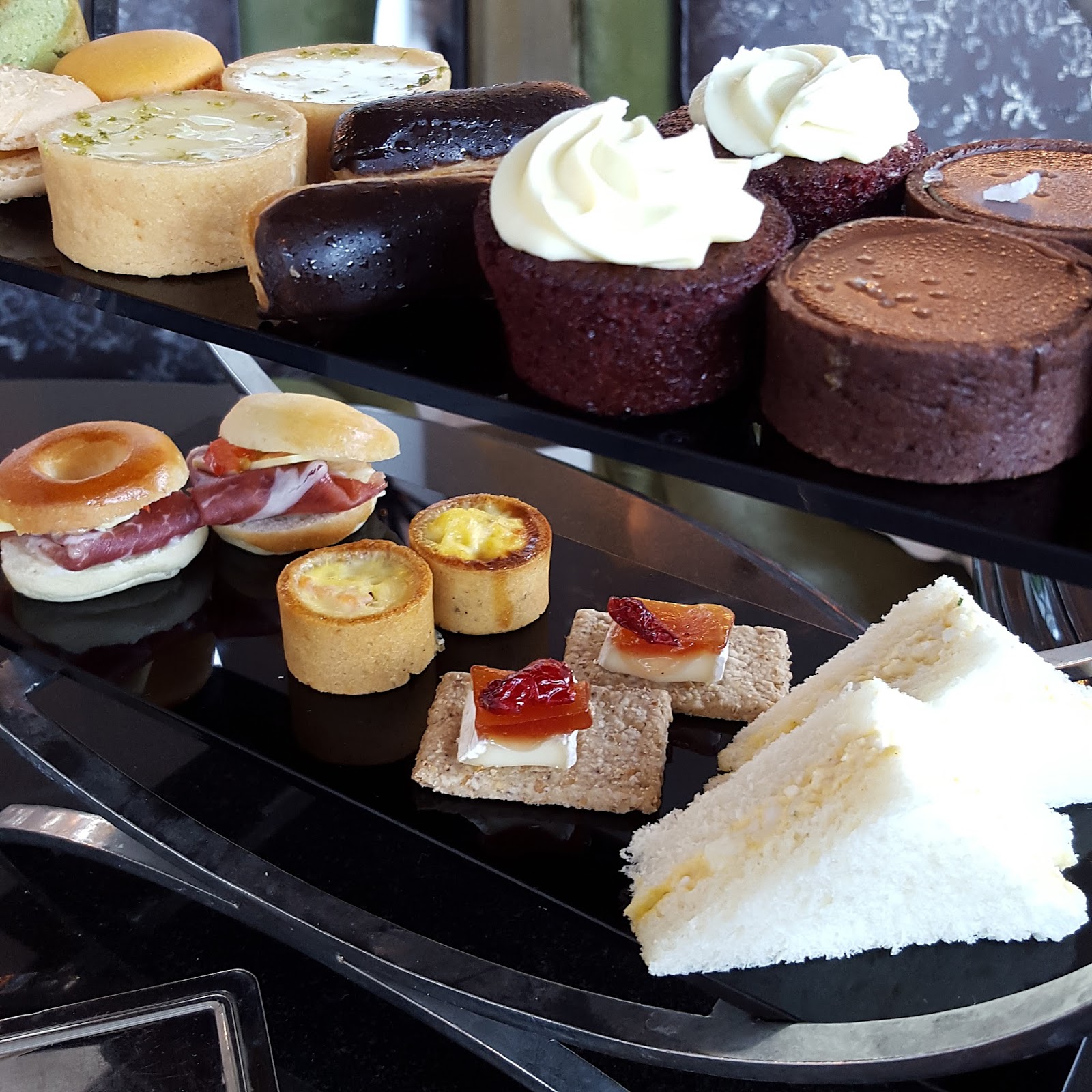 FoodieFC The Landing Point Afternoon High Tea Buffet (The Fullerton