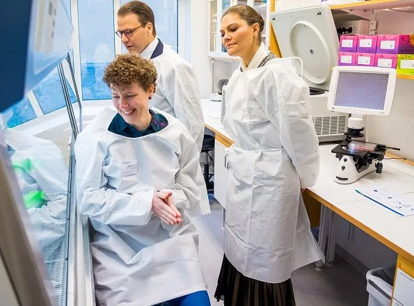 Crown Princess Victoria wore Mayla tweed jacket, H&M pleated midi skirt, and carries Valentino Small chain shoulder bag