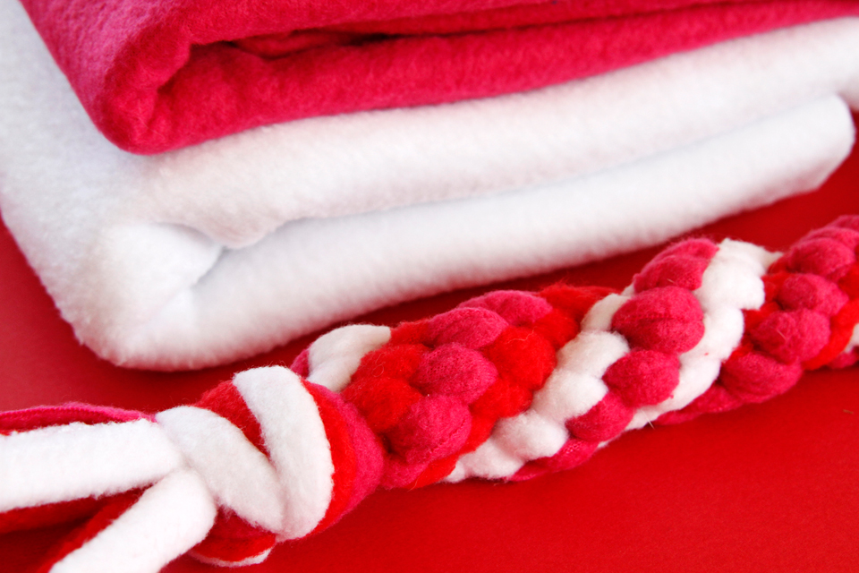 DIY Twisted Double Spiral Woven Fleece Dog Tug Toy — Dalmatian DIY