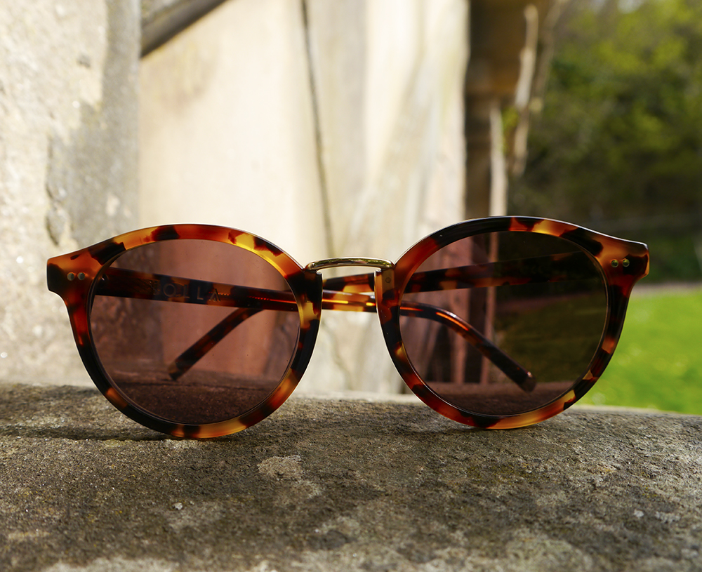 Finding the perfect Iolla sunglasses Scottish blogger, Edinburgh, Scottish street style, fun street style, colourful street style, colourful blogger, sunlglasses style, #seewithiolla, iolla, Scottish summer, Murray sunglasses, tortoise shell sunglasses