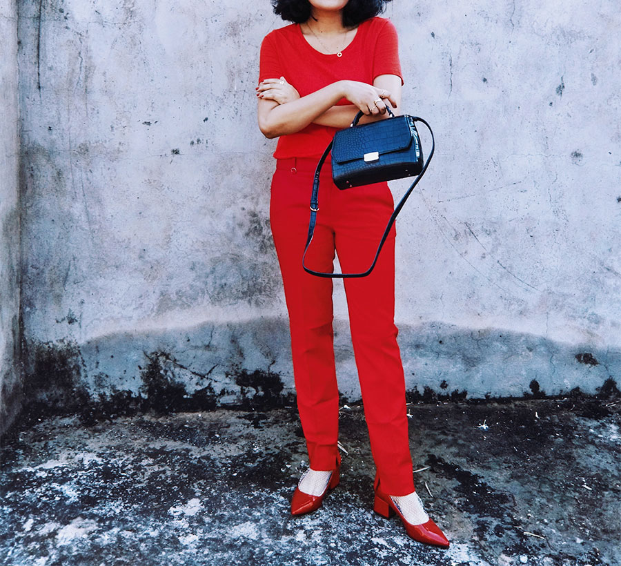 MONOCHROME SUMMER OUTFIT TO TRY |STYLE AND ILLUSTRATION BLOG BY DHEERA JOSHI Next womens Red Top, mango red Highwaist trousers ,ZaraRedPatentHeel,ZaraBlackMiniBag, Indianstyleblogger