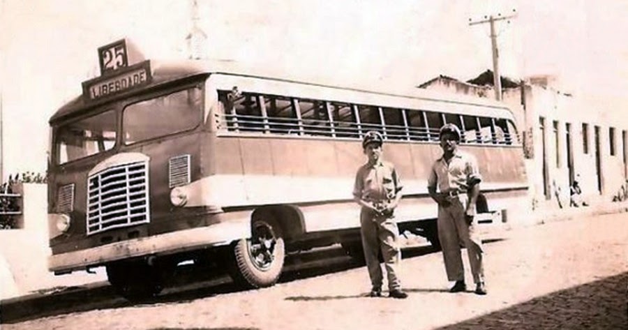 Classical Buses - Ônibus e Paisagens Urbanas