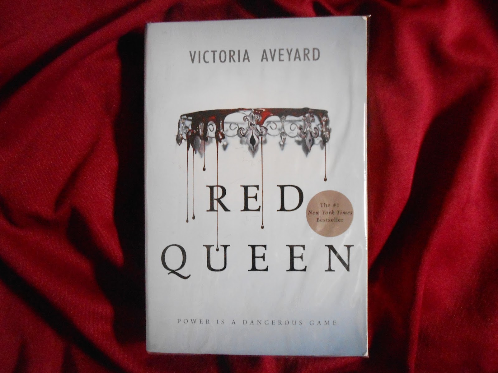 Red Queen (Red Queen 1) by Victoria Aveyard Book Review