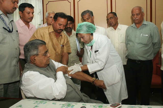 Dr Sunita Rana Agarwal of Dr Agarwal Hospitals conducted Free Eye and Gene Therapy Medical Camp for Vidhana Soudha officials Bangalore. The camp was inaugurated by Shri. K B Kodiwal, Honorable speaker Karnataka Legislative Assembly. Dr Sunita Rana Agarwal of Dr Agarwal Hospitals conducted Free Eye and Gene Therapy Medical Camp for Vidhana Soudha officials Bangalore. The camp was inaugurated by Shri. K B Kodiwal, Honorable speaker Karnataka Legislative Assembly.