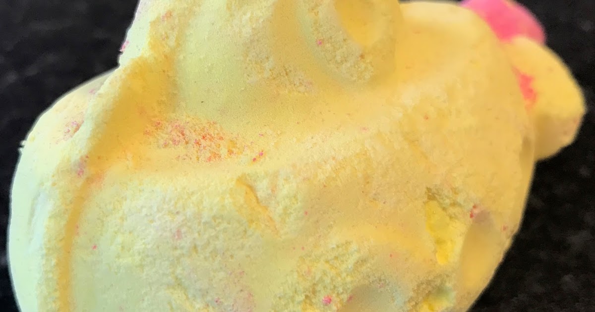 all things lush uk yellow submarine bath bomb lush christmas gift sets